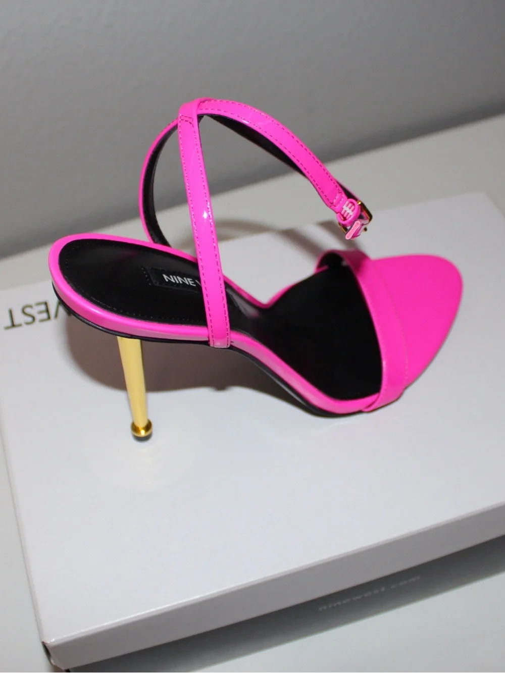 Nine West bold hot